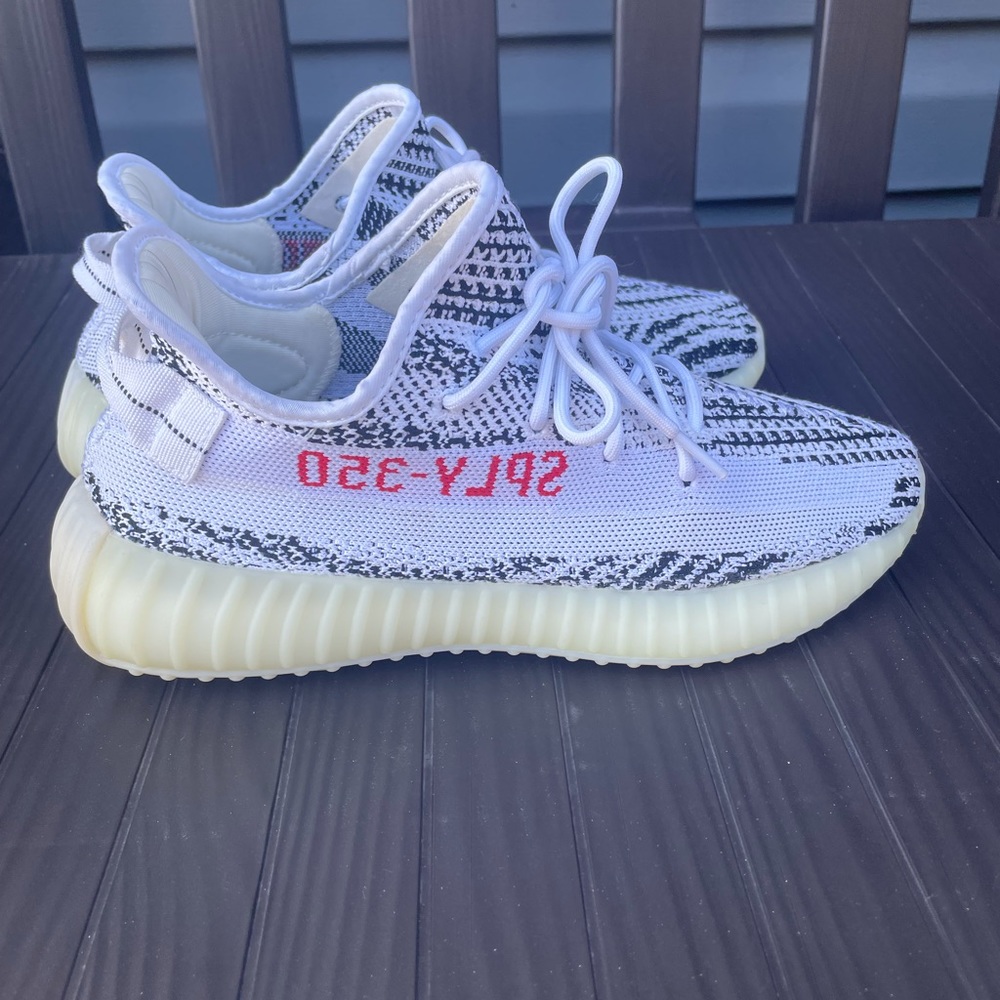 Yeezy 350 boost zebra